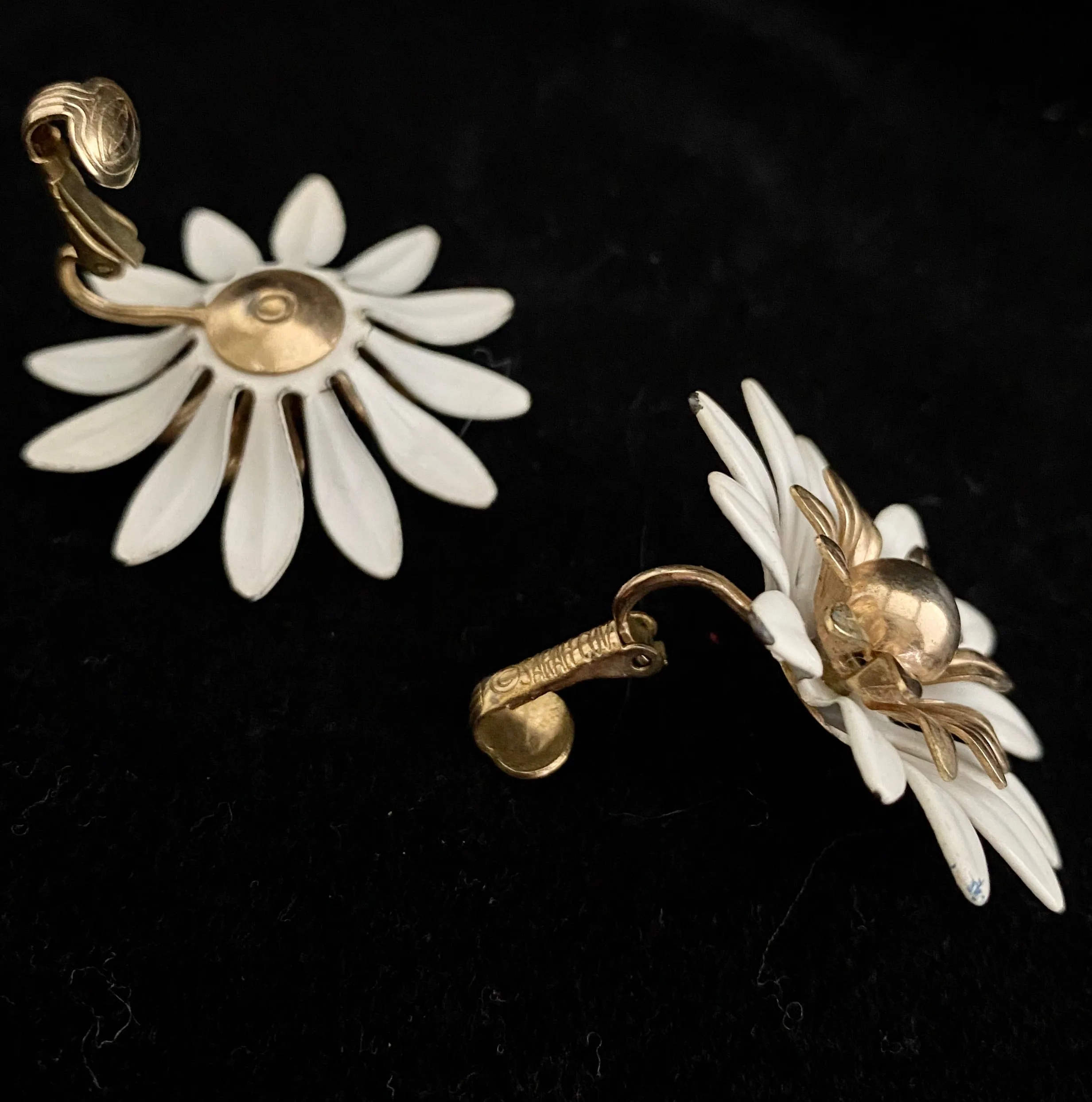 1968 Sarah Coventry Fashion Petals Earrings