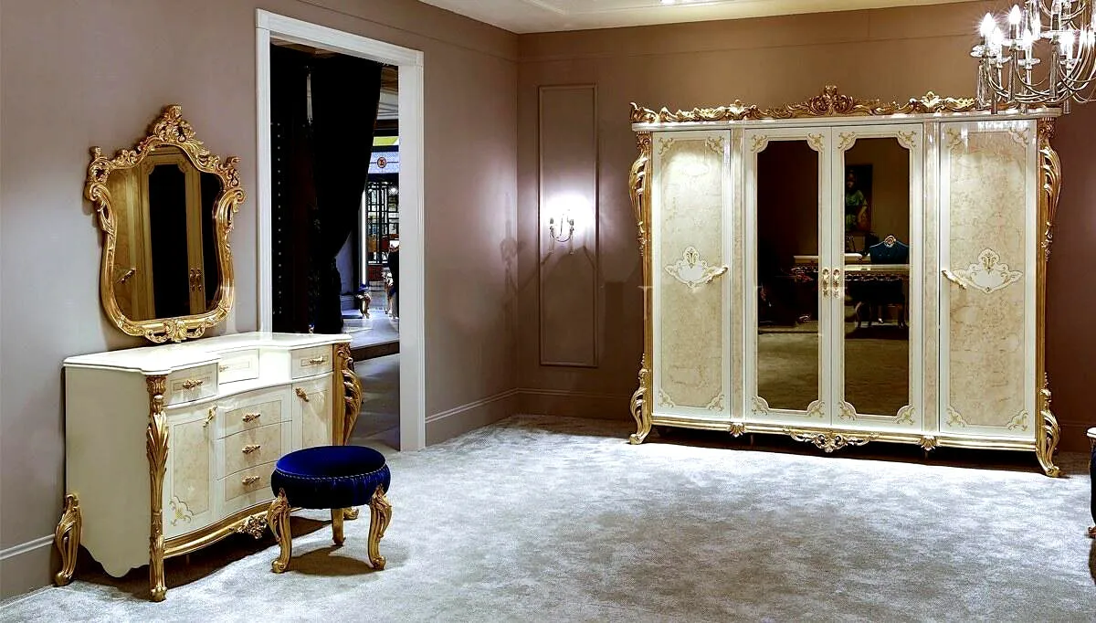 Elegant and Classic Hand Carving Teak Wood Armoire