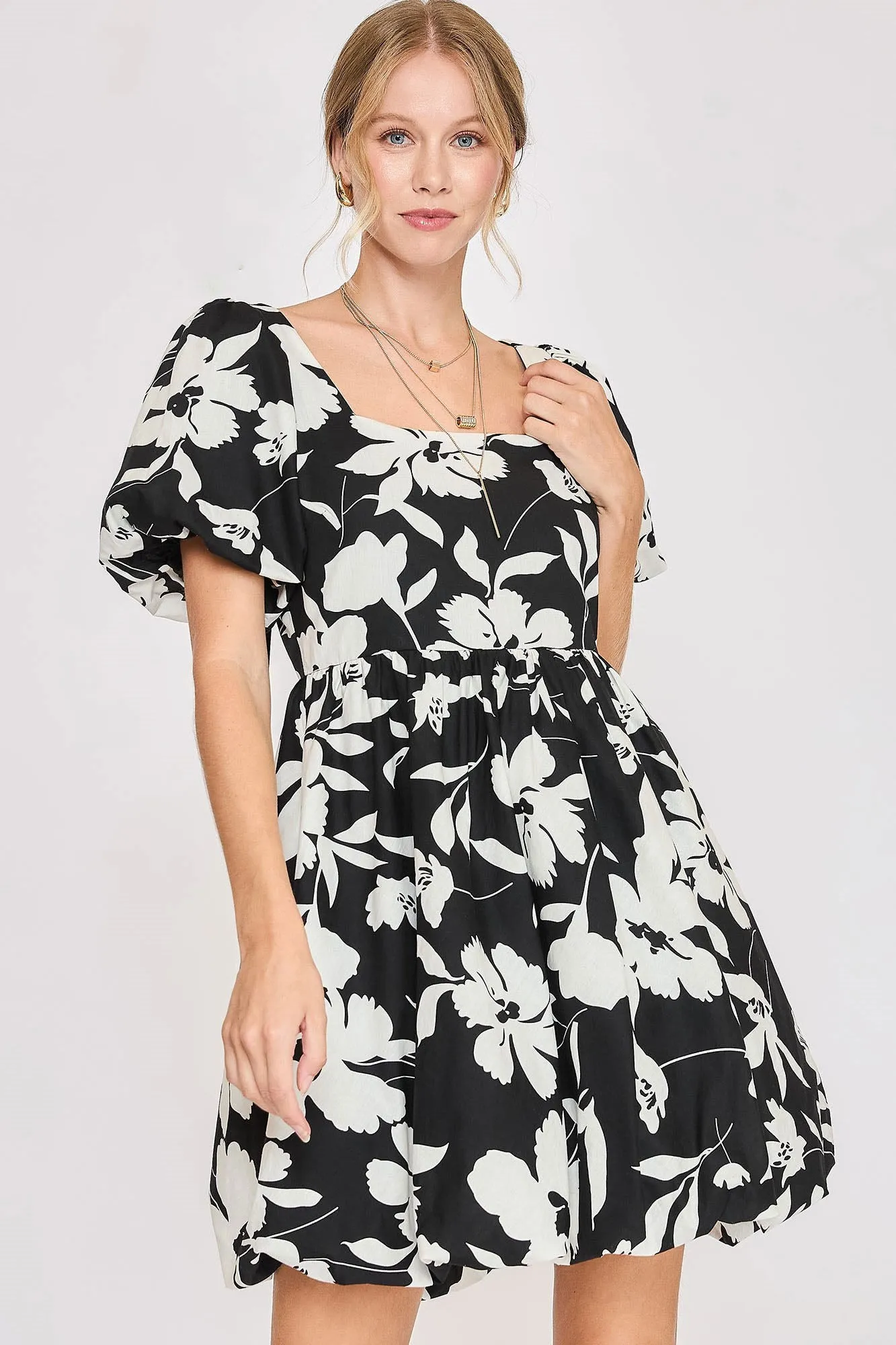 Garden of Love Floral Babydoll Puff Sleeve Dress in Black/White