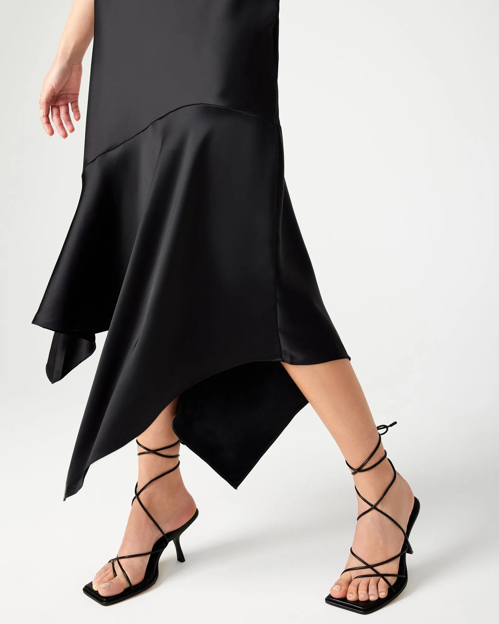 LUCILLE DRESS BLACK