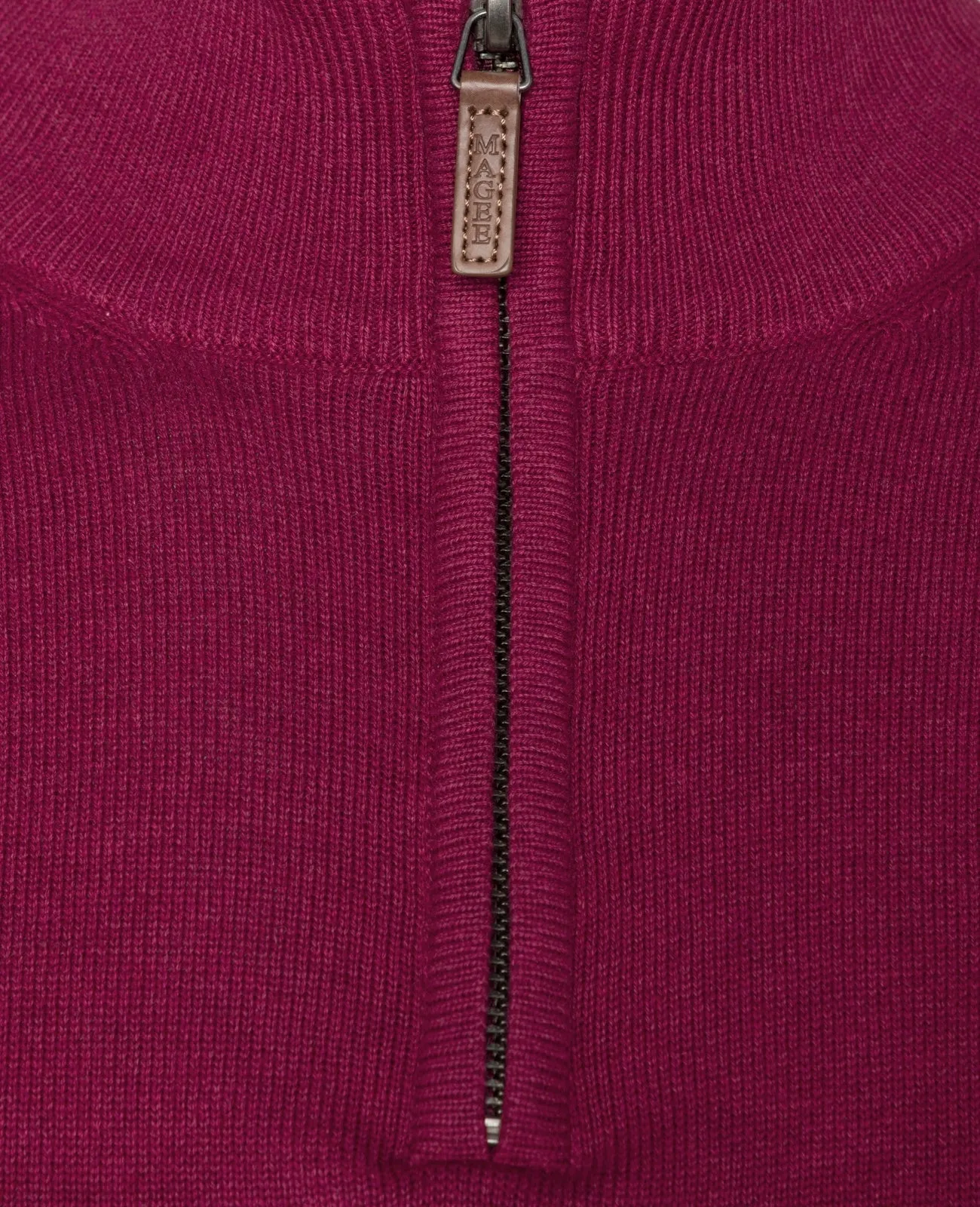 Magee - Carn 1/4 Zip, Raspberry